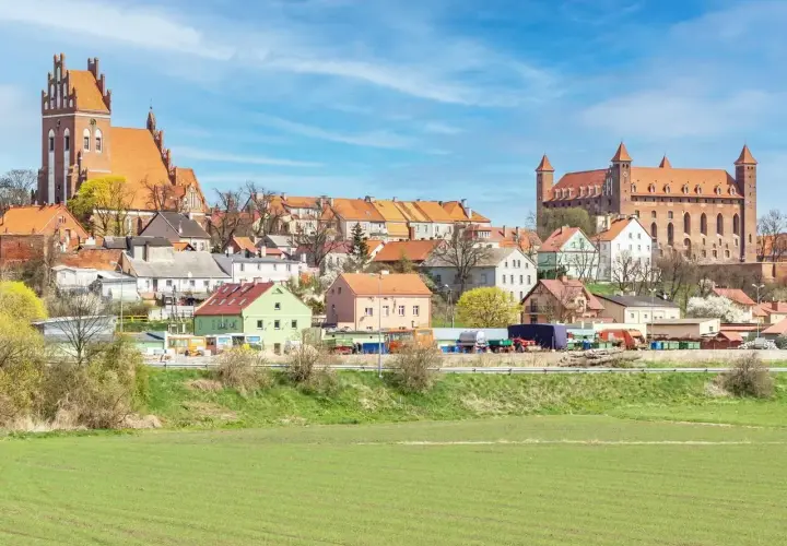 Zamek w Gniewie, z jego ceglaną architekturą i malowniczym położeniem, to miejsce pełne historii. Ciekawostki o nim czekają na odkrycie.