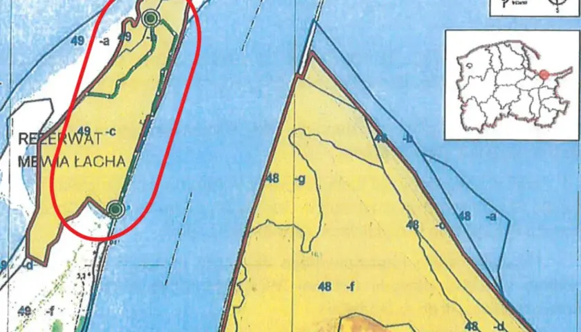 Mapa rezerwatu Mewia Łacha. Czerwone koło zaznacza trasę spacerową w Mikoszewie.