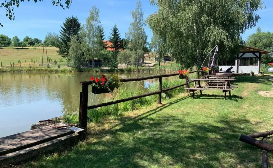 Nad Potokiem w Grzędach - domek, smażalnia i atrakcje