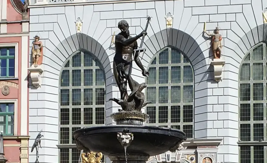 Fontanna Neptuna w Gdańsku - historia, symbole i zwiedzanie