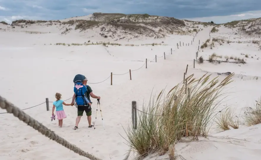 Czołpino na jeden dzień - latarnia, wydma i plaża