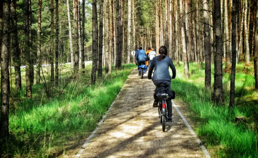 Trasy rowerowe na Kaszubach z dziećmi - które wybrać?